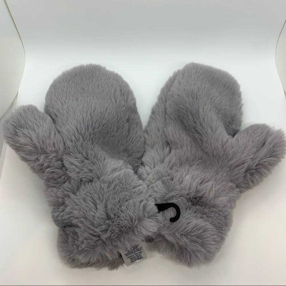 Fuzzy Faux Fur Mittens Gray One Size Soft Cozy Winter Cabin Snow Ski